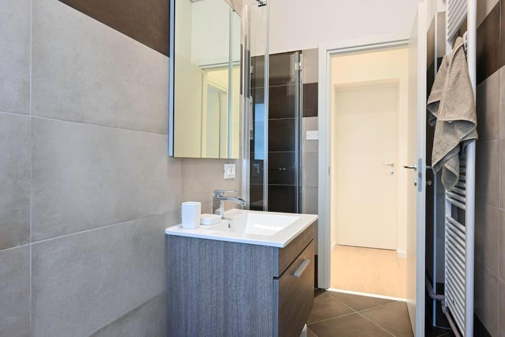 -Free Parking & Wifi- 10 Minuti Dal Centro Apartman Padova Kültér fotó