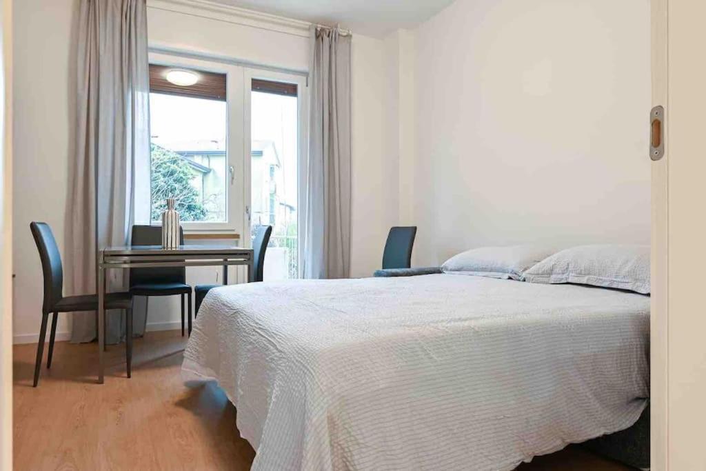 -Free Parking & Wifi- 10 Minuti Dal Centro Apartman Padova Kültér fotó